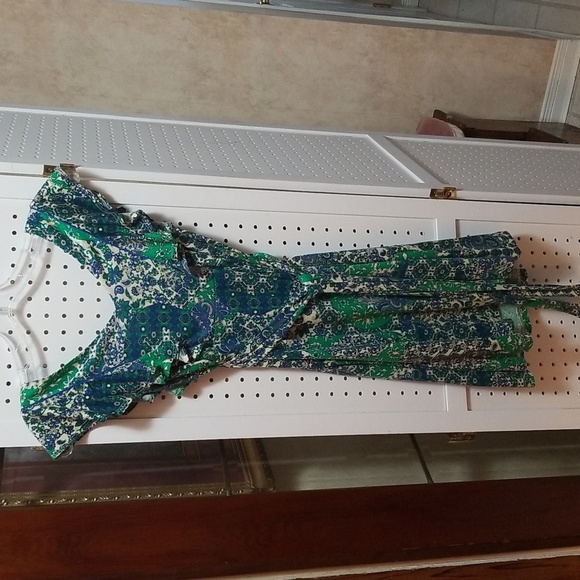 Floral Green and Blue Dress, Tie At Back - Picture 3 of 3